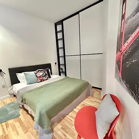 Harmony- Brand New & Cozy Very Center Of Apartment *