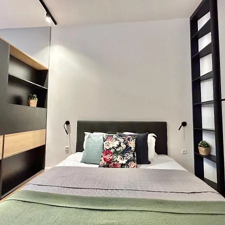 Harmony- Brand New & Cozy Very Center Of Apartment