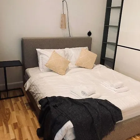 Harmony- Brand New & Cozy Very Center Of Apartment *