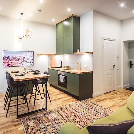Harmony- Brand New & Cozy Very Center Of *