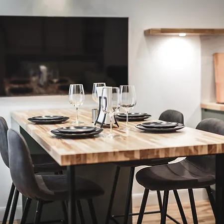 Harmony- Brand New & Cozy Very Center Of Apartment *