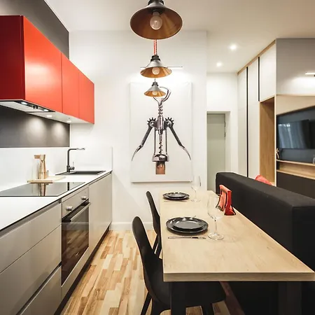 Apartment Harmony- Brand New & Cozy Very Center Of *